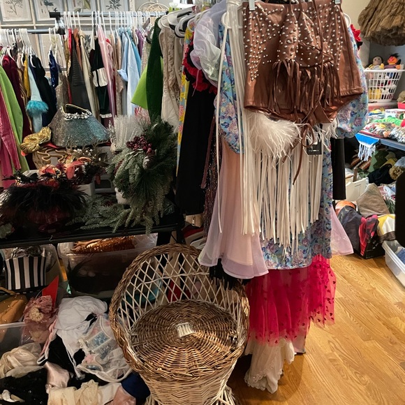 Photography Props Galore! Dresses, Gowns! - Picture 13 of 16